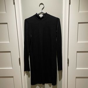 Wilfred Free Black Dress with V cutout